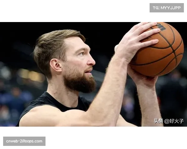 通讯：赛后新闻发布会，多曼塔斯·萨博尼斯用立陶宛语回答家乡记者提问